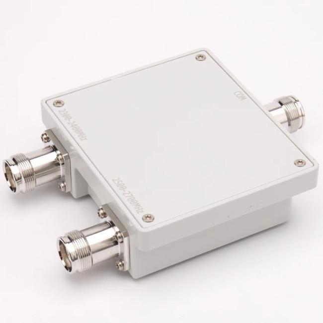 China RF Combiner Coaxial Attenuator Factory and Manufacturers DIN Type Male to Female 1710-1880 1920-2170 2300-2400 2500-2700MHz