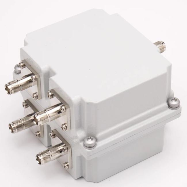 China RF Combiner Coaxial Attenuator Factory and Manufacturers DIN Type Male to Female 1710-1880 1920-2170 2300-2400 2500-2700MHz