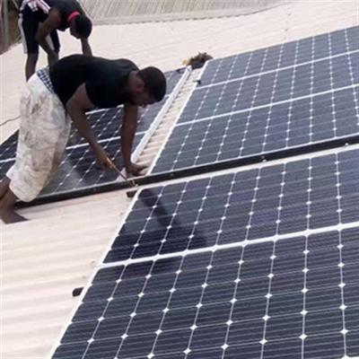 Chine Équipement à la maison photovoltaïque d'alimentation d'énergie de systèmes énergétiques de panneau solaire de panneau à vendre