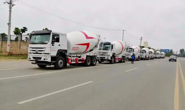 Sinotruk HOWO 10cbm 12cbm Concrete Cement Mixer Truck for Sale