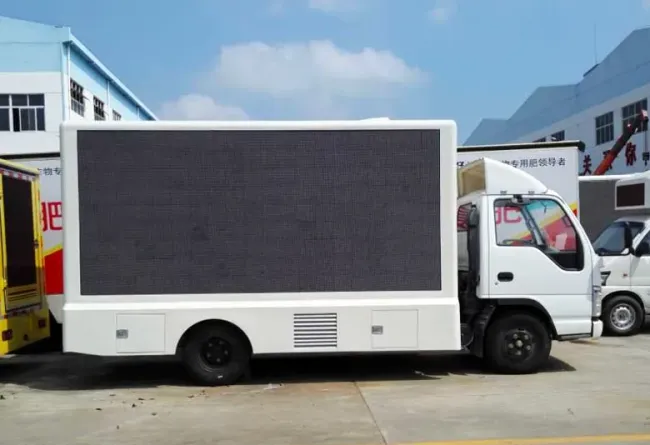 Outdoor Digital Advertising Billboard Truck with P6 LED Display Screen
