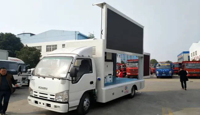 Outdoor Digital Advertising Billboard Truck with P6 LED Display Screen