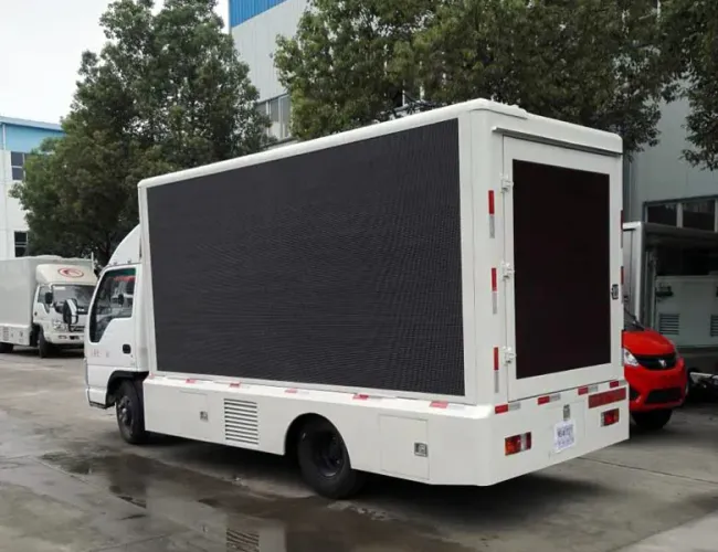 Outdoor Digital Advertising Billboard Truck with P6 LED Display Screen