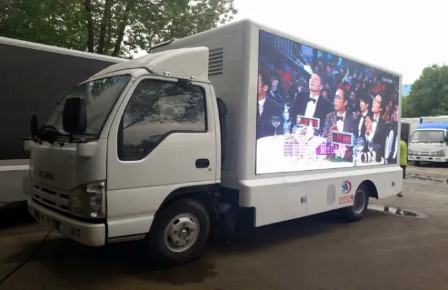 Outdoor Digital Advertising Billboard Truck with P6 LED Display Screen
