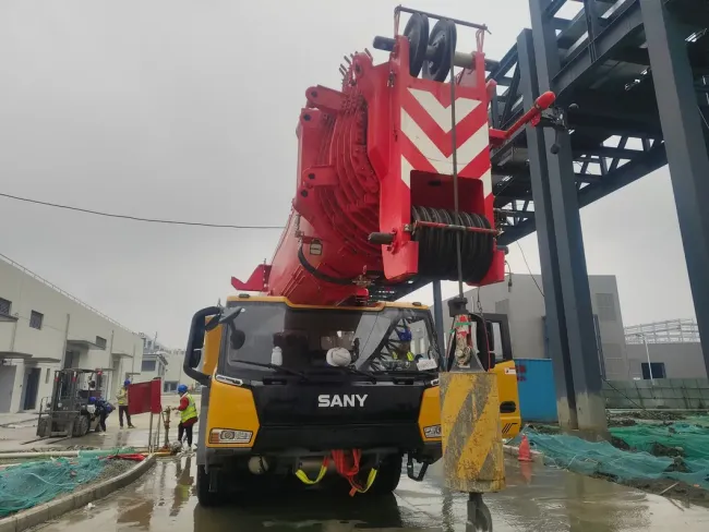 Second Hand Boom All Terrain Crane Truck 300 Ton Used Mobile Truck Crane for Sale in Good Condition Construction Machinery Lifting Equipment