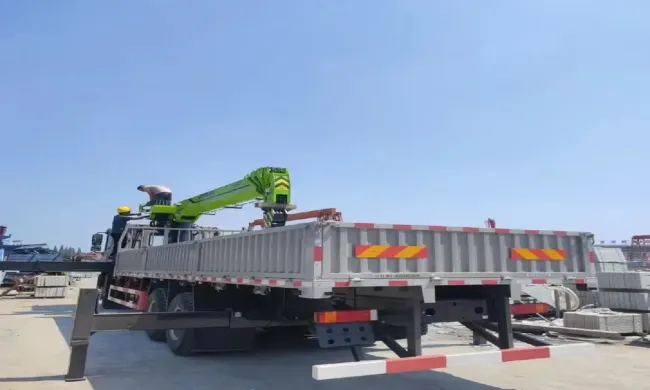 Reliable Used Truck Mounted Heavy Duty 12t Hydraulic Construction Crane