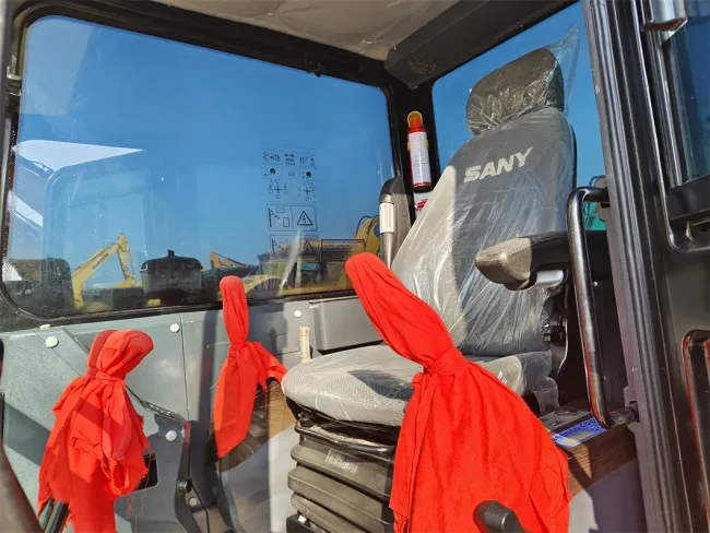 High-Efficiency Sany Sy60 6 Ton Crawler Excavator Second Hand Machinery Excavator with Loader Attachment China Made Construction Equipment