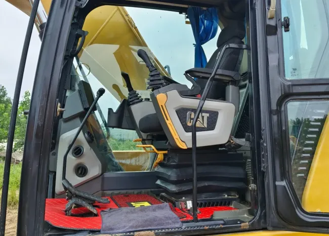 Newest Model 20 Tons Middle Size Cat 320gc Excavator Stock for Sales