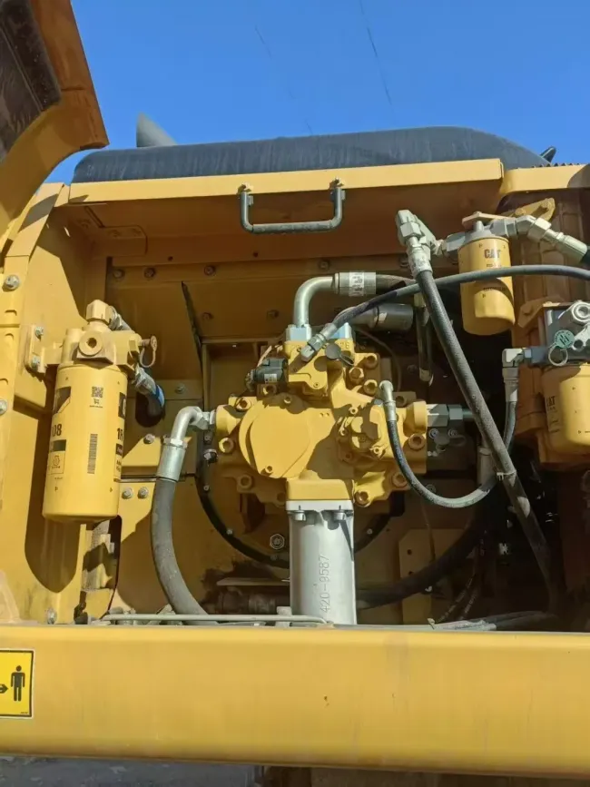 Srong Power Low Fuel Consumption and High Productivity Mining Cat 340d2l Excavator