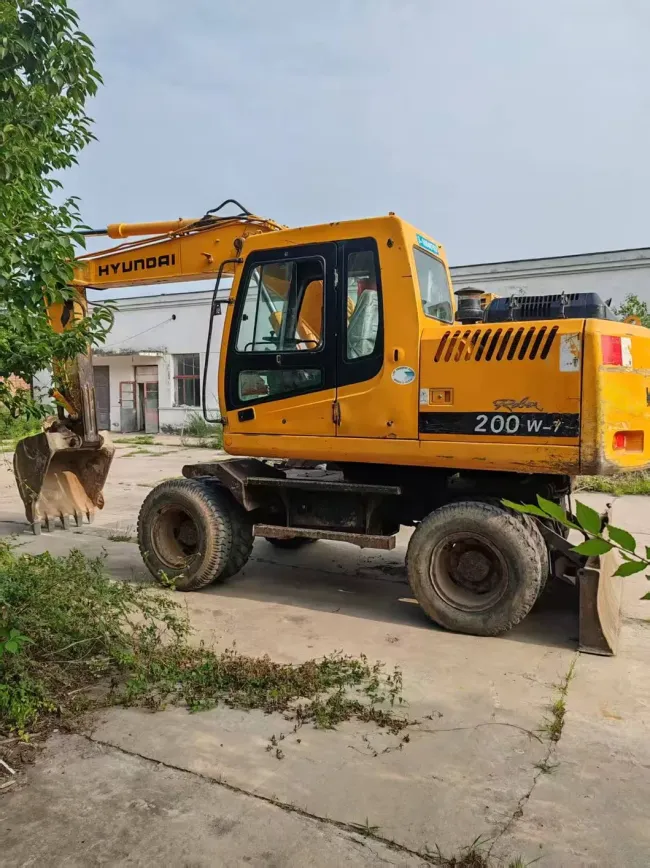 New Arrival Hyundair150W-7 Used Wheel Excavator Made in Korea Second-Hand Hyundai R150W-9 R150W-7 R170W R210W Discount Sale