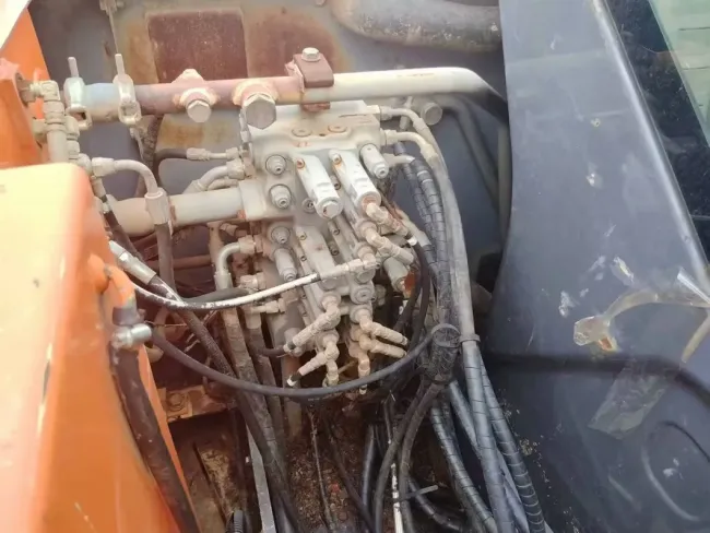 Used Hitachi Zx60 Mini Japanese Crawler Moving Excavator