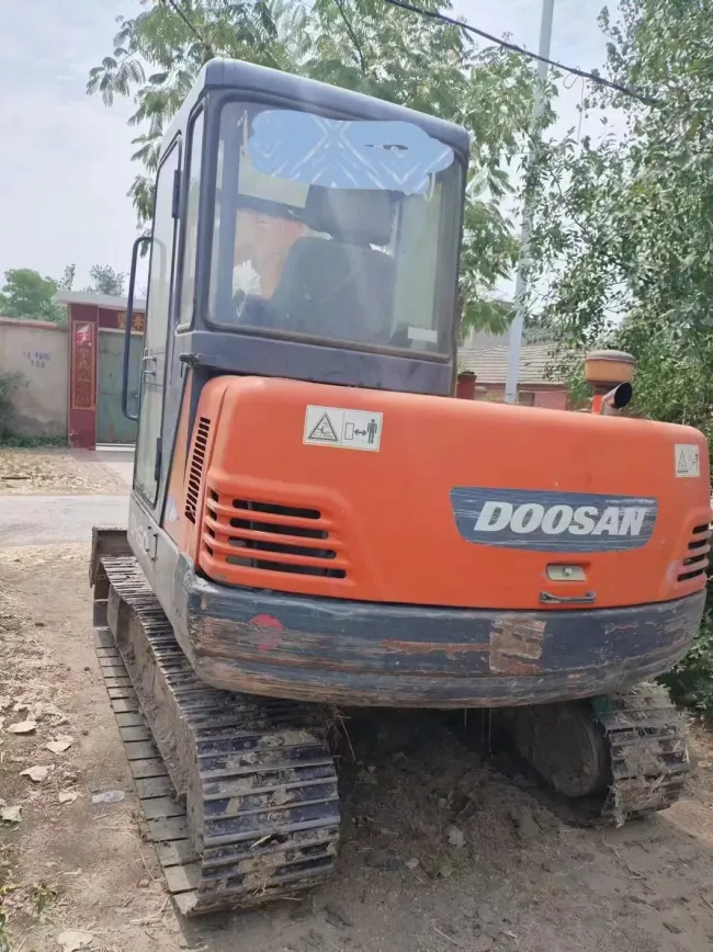 Used Doosan Dx55 Mini Excavator, Doosan Mini Excavator for Sale at Low Price, Original Factory Excavator, Excellent Condition