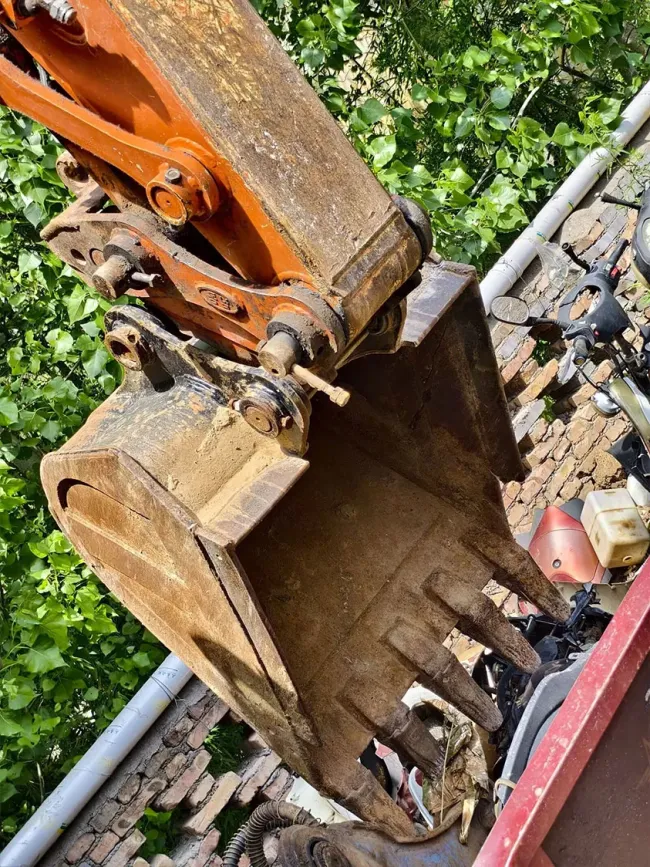Original China Popular Second-Hand Excavator Hitachi 130 Price, Low Price for Sale Popular Excavator Hitachi 130