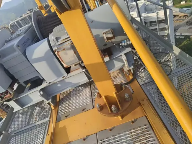 Reliable Stability Used Crane Zoomlion 7020-12 for Large-Scale Construction Building Projects