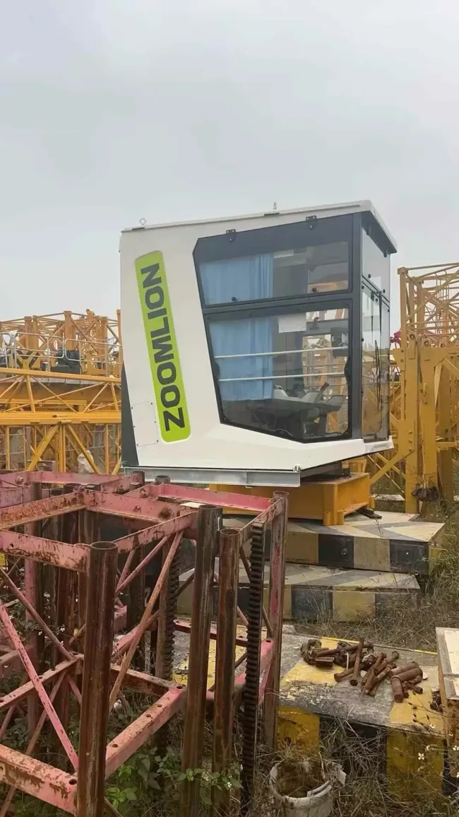 200m High Lifting Height Zoomlion Zoomlion 6015-8 Tower Crane Industrial Lifting Equipment