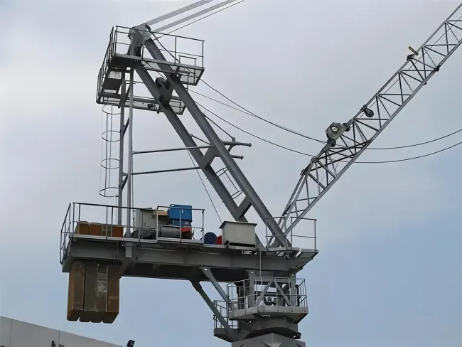 The Used High Quality Qtp Series 80 6010 8t China Cheap Price Static Tower Crane Zoomlion Ruck Mounted Crane Range 60 M Attaching Height 150 M