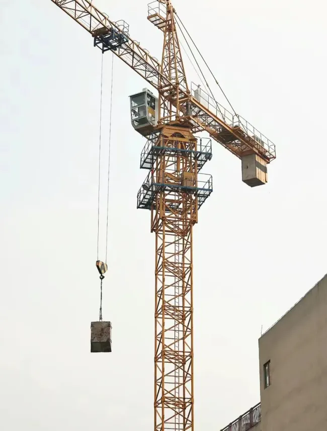 The Used Zoomlion Qtz63 (5013) Height 40m 6t Construction Topkit Tower Crane