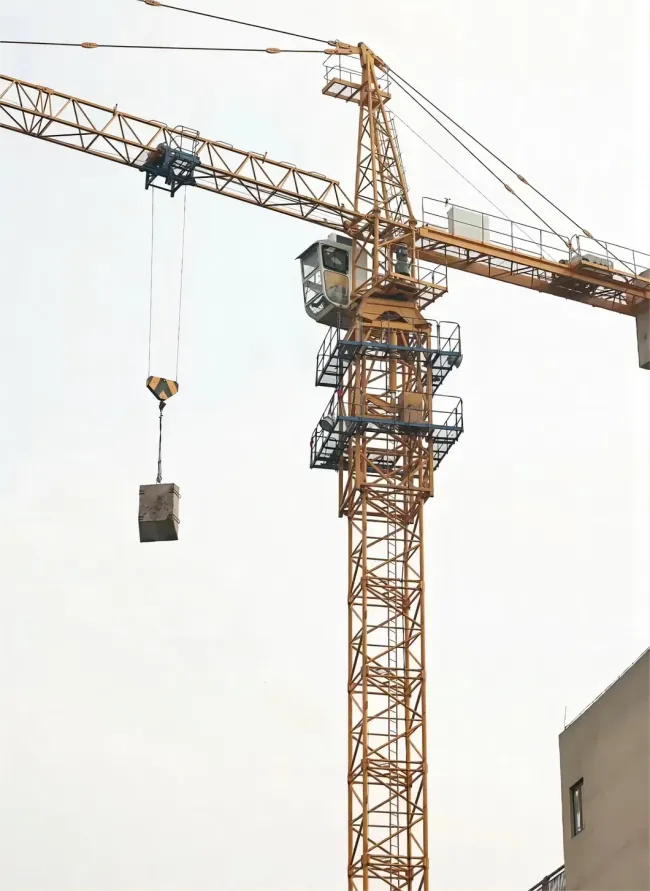 The Used Zoomlion Qtz63 (5013) Height 40m 6t Construction Topkit Tower Crane