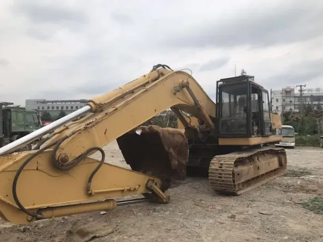 Used Excavator E300b Made in Japan, Crawler Excavator for Sale