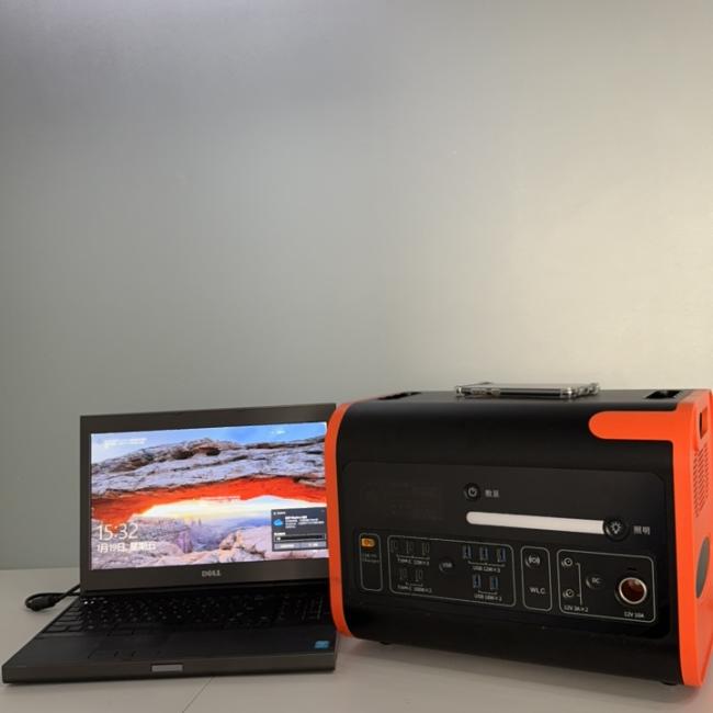 110V 230V AC and DC Output Mobile Power Supply 2200W Solar Generator Portable Energy Storage Power Station