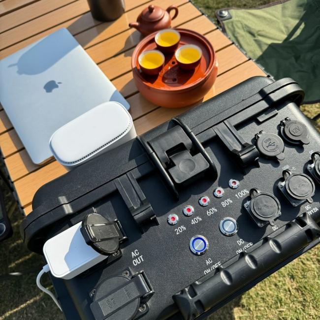 Hot Selling 3000W Rechargeable Battery Outdoor Solar Generator with UPS Power Station,