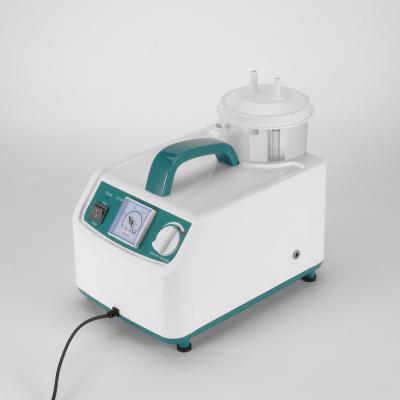China Battery Portable Mucus Suction Machine For Elderly 18 Lpm Sputum Apparatus for sale