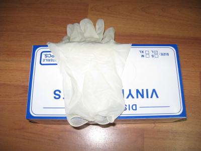 Китай Перчатки руки PVC AQL1.5 устранимые, пудрят перчатки свободного винила медицинские продается