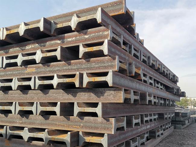 British standard bs11 train rail 700/900a 70a 75a 80r railway track steel rail