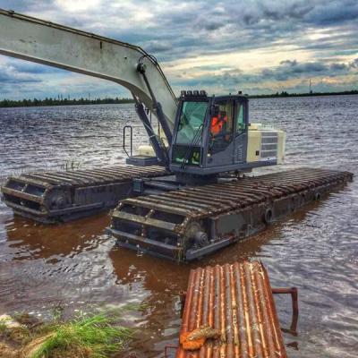 China 20 tons AE210 Floating Amphibious Pontoon undercarriage excavator for sale working in swamp and water for sale