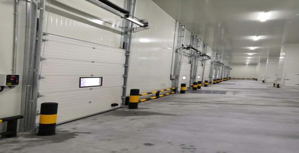 Quality Electric Manual Operation Industrial Sectional Doors Customized For Warehouse Garage for sale