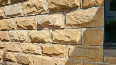 China Honey Beige Mushroom Face Sandstone Wall Cladding Outdoor Indoor for sale