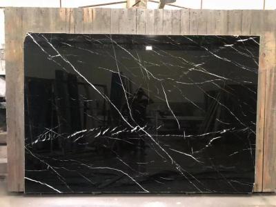 Chine dalles en pierre Marquina de marbre noir de 40mm polies pour le plancher intérieur à vendre