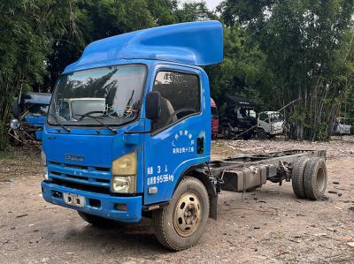 China 4x2 Cargo Used Medium Duty Trucks 5 Tonne  LHD 2nd Hand Isuzu Trucks for sale