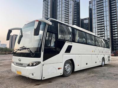 中国 白い大型乗用バス 47席 手動トランスミッション型のプリオーナーのバス 販売のため