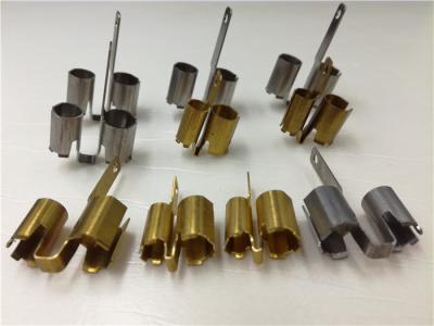 China Dados de formación de cobre amarillo del metal que sellan las piezas que clavan la pequeña red dentro de útiles del montaje en venta