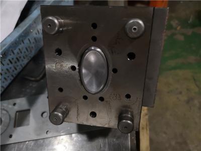 Китай Металл штемпелюя, металл прототипа точности штемпелюя плашки наружной рамки частей штемпелюя продается