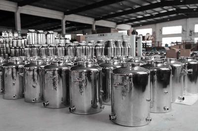 China Cubo de mezcla de acero inoxidable personalizable, tanque de almacenamiento de leche 3 KG en venta