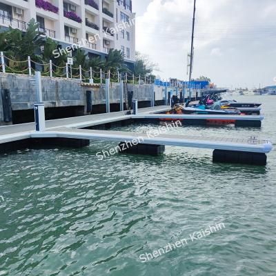Chine Ponton adapté aux besoins du client de Marine Aluminum Gangways Aluminum Floating de yacht à vendre