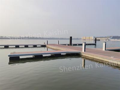 China Anticolisión marino de los diques flotantes del HDPE el pontón de aluminio del barco para el embarcadero en venta