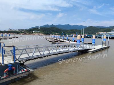 China Custom Floating Dock Aluminum Gangways Handrail Marine Dock Ramps For Floating Dock en venta