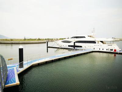 Chine Dock de flottement marin de bateau de HDPE stable à vendre