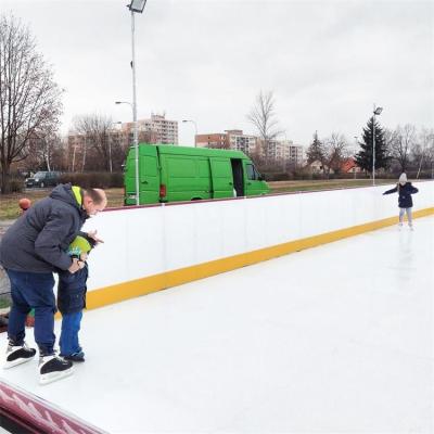 China 4x8Ft Commercial Wear Resisting Synthetic Ice Rink UHMWPE Ice Sheet For Family for sale