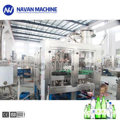 Chine 2 automatiques dans 1 machine de capsulage remplissante de scintillement carbonatée de boissons de bouteille en verre à vendre