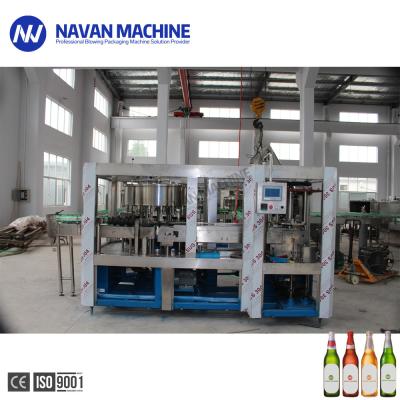 China máquina de rellenar de la cerveza de los casquillos de corona de la botella de vidrio 330ml con las válvulas en venta