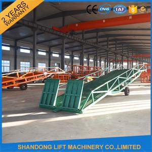 China Hand Pump Container Loading Ramps with  Heavy Duty Formed Steel Side Girders for sale