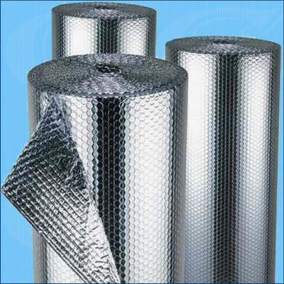 China Fireproof Reflective Double Foil Bubble Insulation Material High R Value for sale