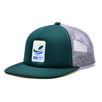 Chine Custom 5 Panel Flat Brim Mesh Trucker Hat, Embroidered Woven Label Logo Foam Trucker Caps à vendre