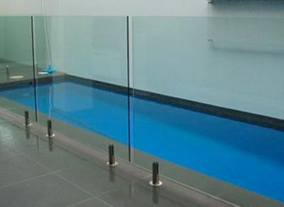 China Crystal Base Swimming Pool Fence Glass With Polished Edge for sale