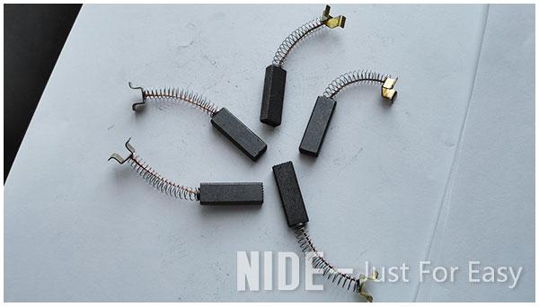 DC motor carbon brush.jpg DC motor carbon brush.jpg