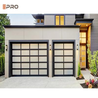 China Puertas seccionales industriales de cristal de aluminio elegantes modernas del garaje de la puerta 8x7 del garaje en venta
